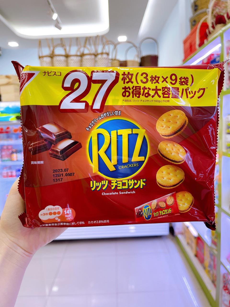 BÁNH QUY RITZ MẶN NHÂN KEM SOCOLA - Bubu Fresh